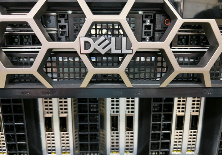 Dell PowerEdge XE9680 Rack Server with 8 NVIDIA HGX H100 80GB 700W SXM5 GPUs